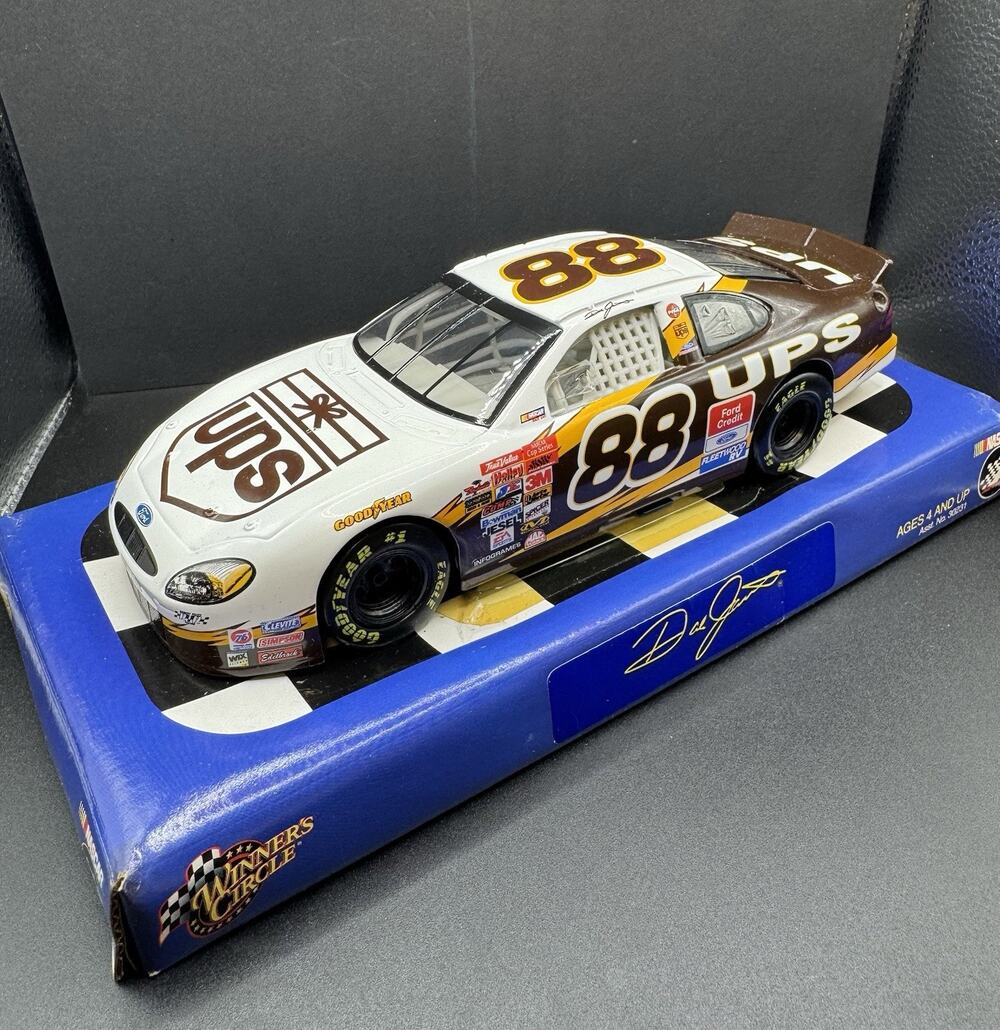 Winners Circle Dale Jarrett #88 UPS 1/24 Scale Diecast